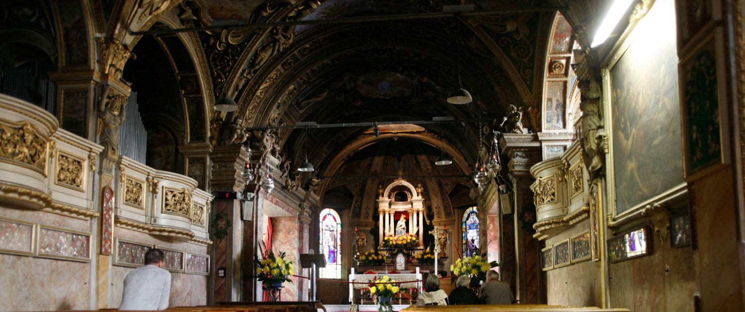 Innenraum der Kirche von Madonna del Sasso